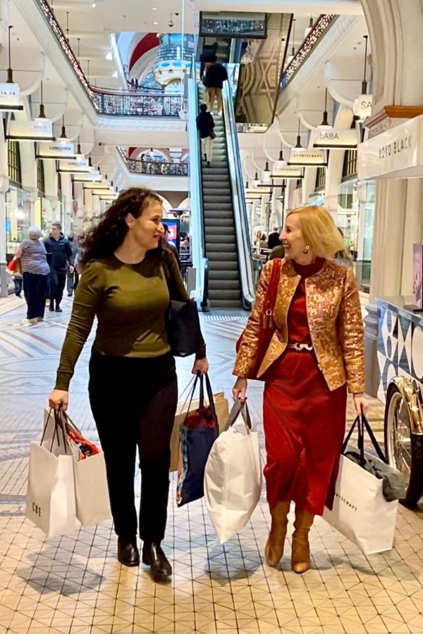 personal shopping in sydney with certified image consultant Ann Vodicka an expert in helping you find the colours and styles of clothes you love